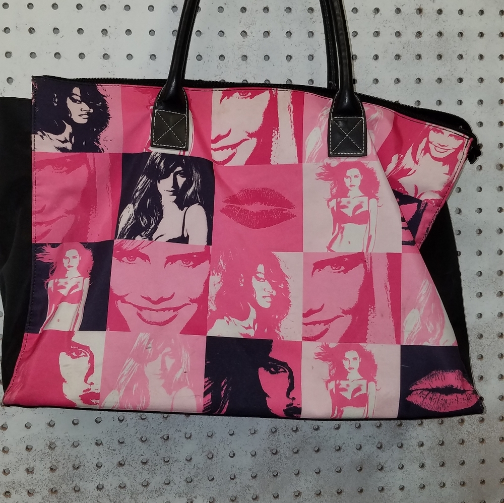 Free Victoria Secret Bag with $50 closet purchase